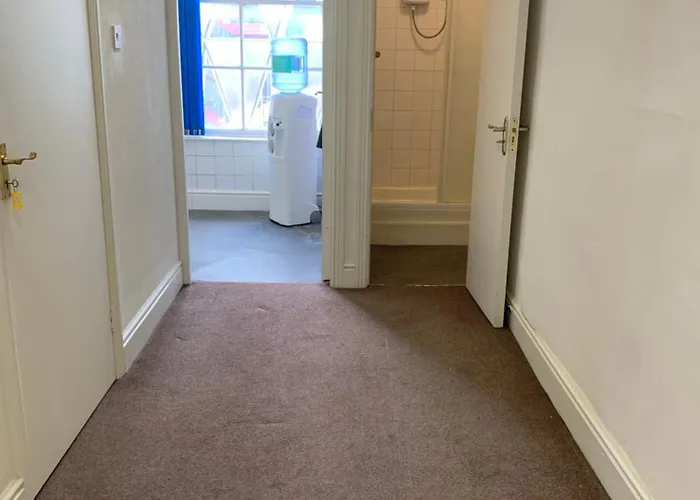 The Liffey Private *